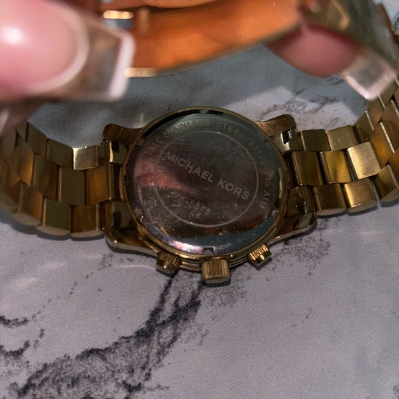 Michael Kors Watch - Picture 2 of 4